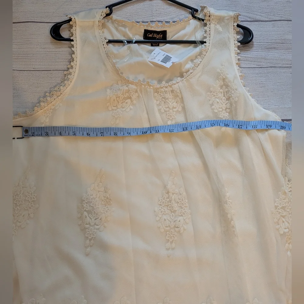NWT Cal Style boho lace feminine embroidered cream sleeveless blouse. size 2XL. - Picture 8 of 9
